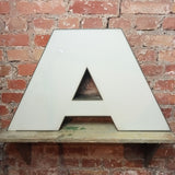 AAA Leuchtbuchstabe (große Version). /