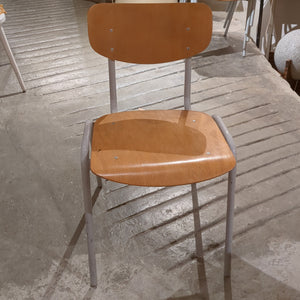 Stuhl Holz mit Stahlrohrgestell +