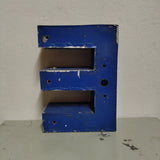 EEE Leuchtbuchstabe mit Riß  /