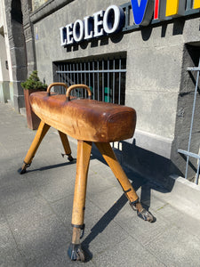 Pauschenpferd Sportgerät Barren Bock  /