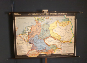 (597) Schulrollkarte, Mitteleuropa seit dem zweiten Weltkrieg  /