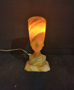 Lampe in Büsten Form der Nofretete aus Onyx   /