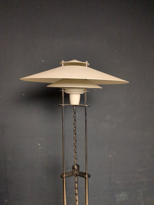 Stehlampe  /