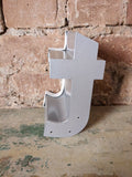 ttt Leuchtbuchstabe  /
