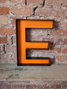 EEE Leuchtbuchstabe  /
