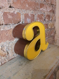 aaa Leuchtbuchstabe  /
