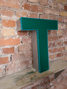 TTT Leuchtbuchstabe  /