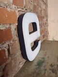 eee Kunststoff Buchstabe  /