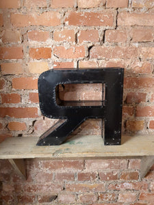 RRR Leuchtbuchstabe  /