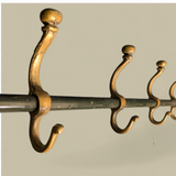 Garderobe aus Messing