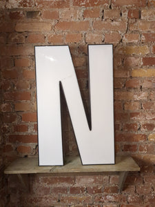 NNN Leuchtbuchstabe  /
