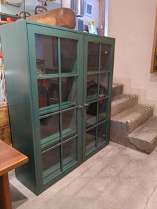 Schwedische Glasvitrine  /