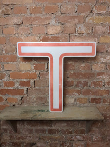 TTT Leuchtbuchstabe  /