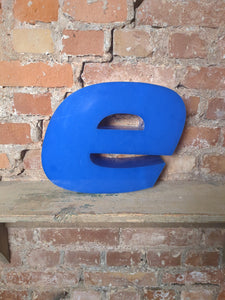 eee Leuchtbuchstabe  /