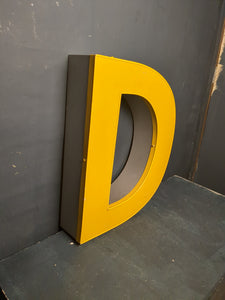 DDD Leuchtbuchstabe  /