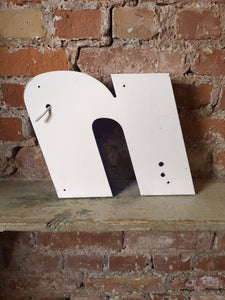 nnn Leuchtbuchstabe  /
