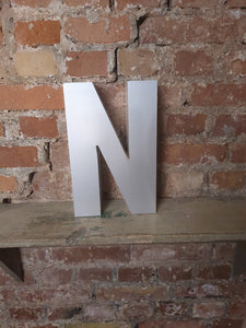 NNN Leuchtbuchstabe  /