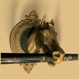 Garderobe aus Messing