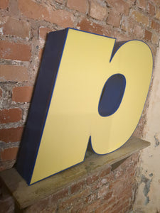 aaa Leuchtbuchstabe  /