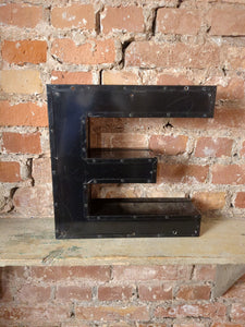 EEE Leuchtbuchstabe  /