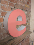 eee Leuchtbuchstabe  /