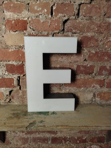 EEE Leuchtbuchstabe /