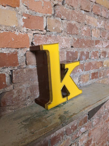 kkk Leuchtbuchstabe  /