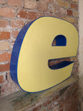 eee Leuchtbuchstabe  /