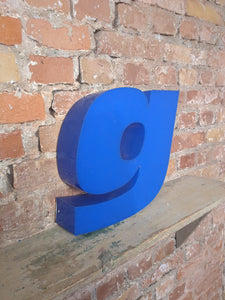 ggg Leuchtbuchstabe /