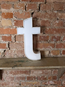 ttt Leuchtbuchstabe  /