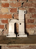 hhh Kunststoff Buchstabe  /