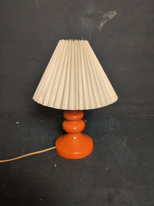 Tischlampe mit Keramik Fuß  /