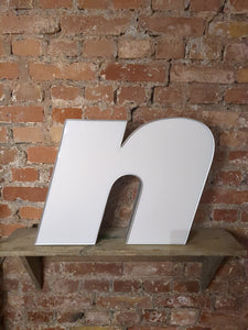 nnn Leuchtbuchstabe  /