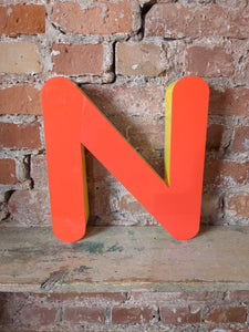 NNN Leuchtbuchstabe  /