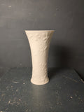 Vase Biskuitporzellan x