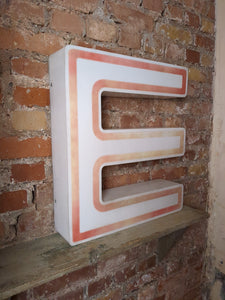 EEE Leuchtbuchstabe  / Nr. 2