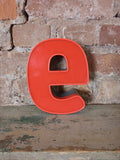 eee Leuchtbuchstabe  /