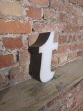 ttt Leuchtbuchstabe  /