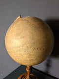 Globus mit Holzfuss  /