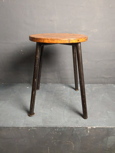 Hocker Holz Metall gestell   /