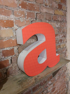 aaa Leuchtbuchstabe /