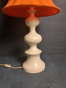 Tischlampe mit Holz Fuß  /