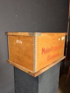 Holzkiste Dänemark Möbeltransport  /