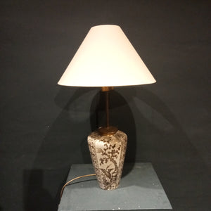 Tischlampe mit Porzellan Fuß